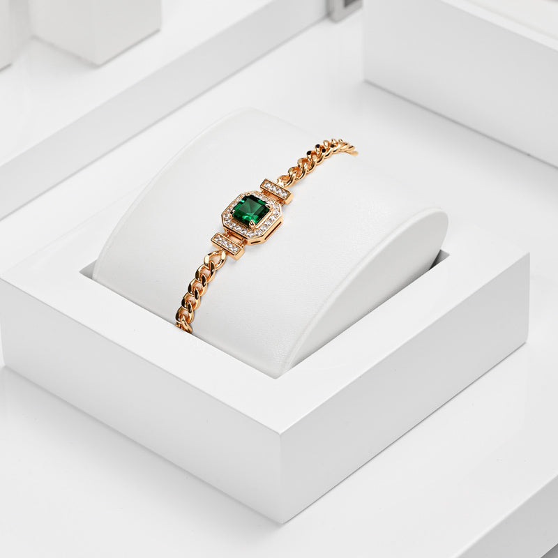 OIRLV factory white PU leather jewelry display with metal frame : TT277