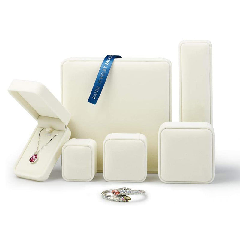 White Velvet Anniversry Bracelet/Chain Box H04505