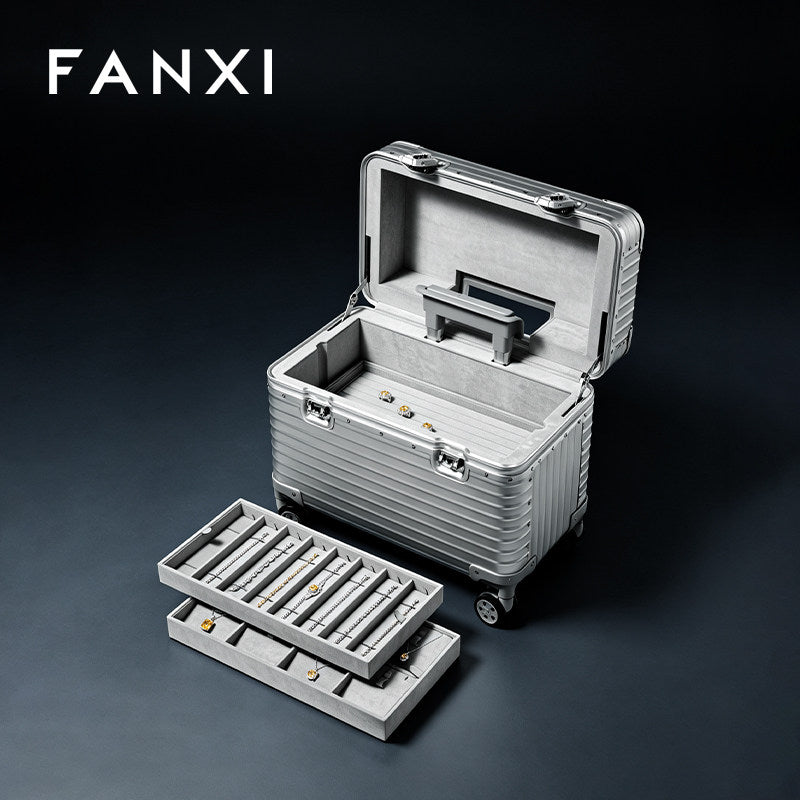OIRLV Luxury Silver Alloy Velvet Jewelry Rolling Case : X080