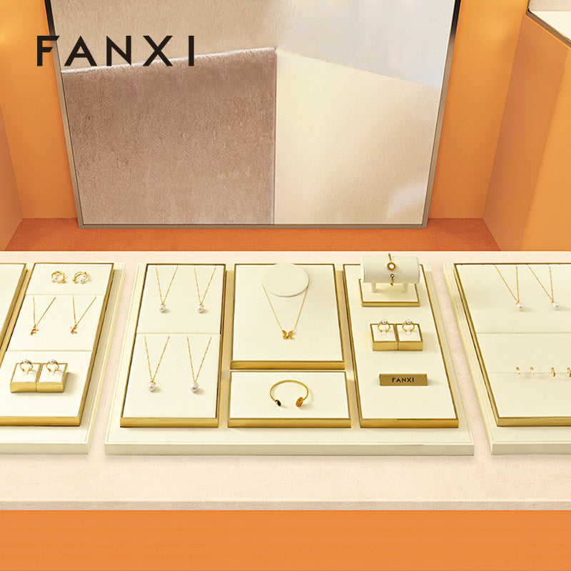 High quality off white metal Jewelry display set ：TT438