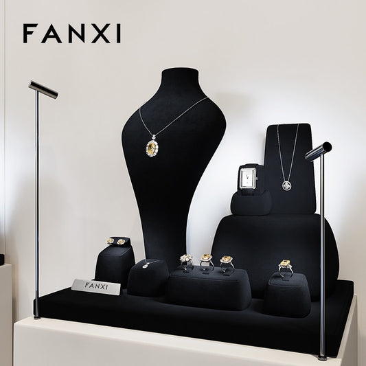 OIRLV high end Black Microfiber jewelry presentation ：TT358