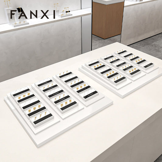 OIRLV Factory White lacquer luxury jewellery display : SM226