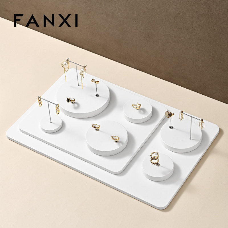 OIRLV wholesale White leather luxury jewellery display :TT389