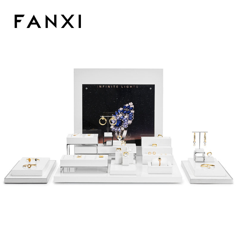 OIRLV factory white PU leather jewelry display with metal frame : TT277