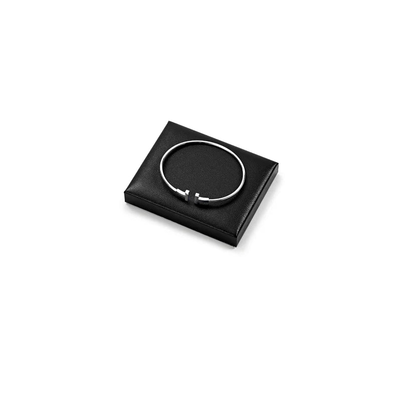 Oirlv Black PU Leather Earrings Ring Necklace Jewelry Display Set TT319