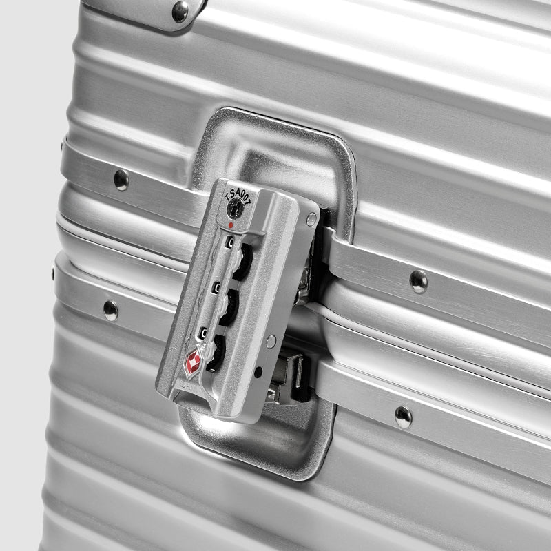 OIRLV Luxury Silver Alloy Velvet Jewelry Rolling Case : X080