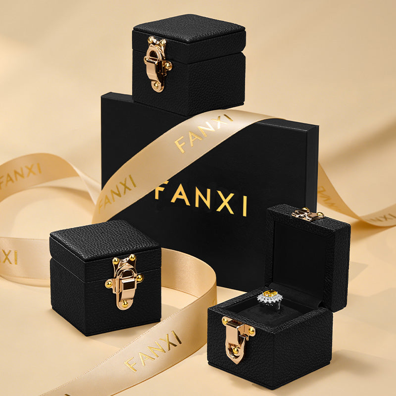 Lychee-patterned ring box.H20701