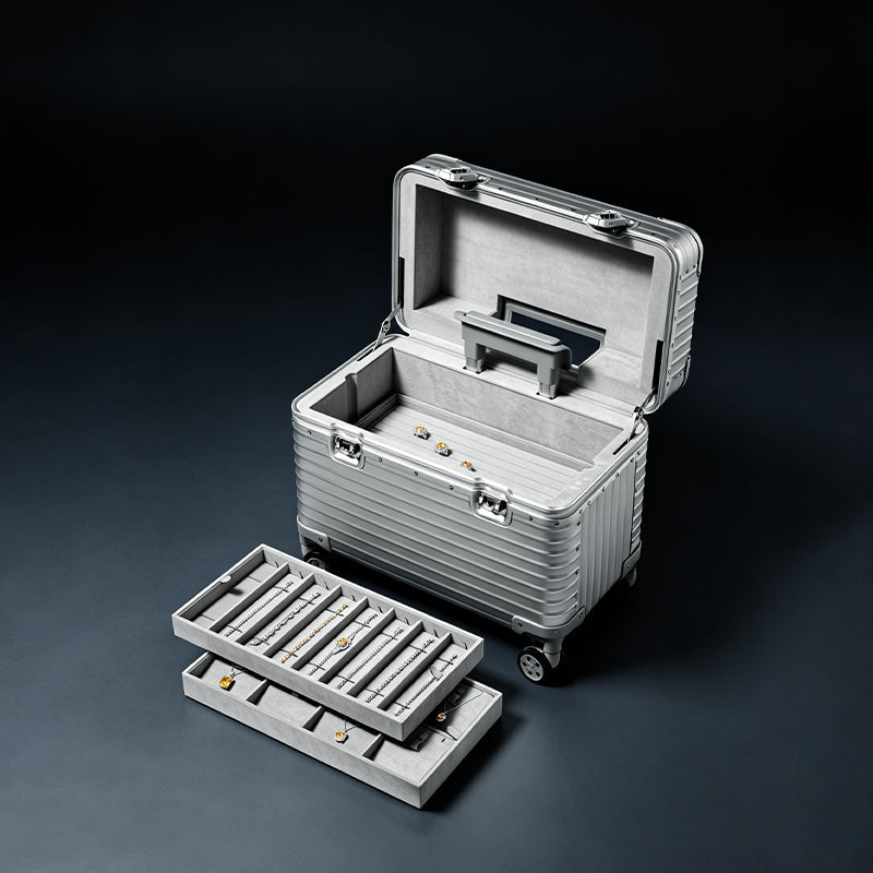 OIRLV Luxury Silver Alloy Velvet Jewelry Rolling Case : X080