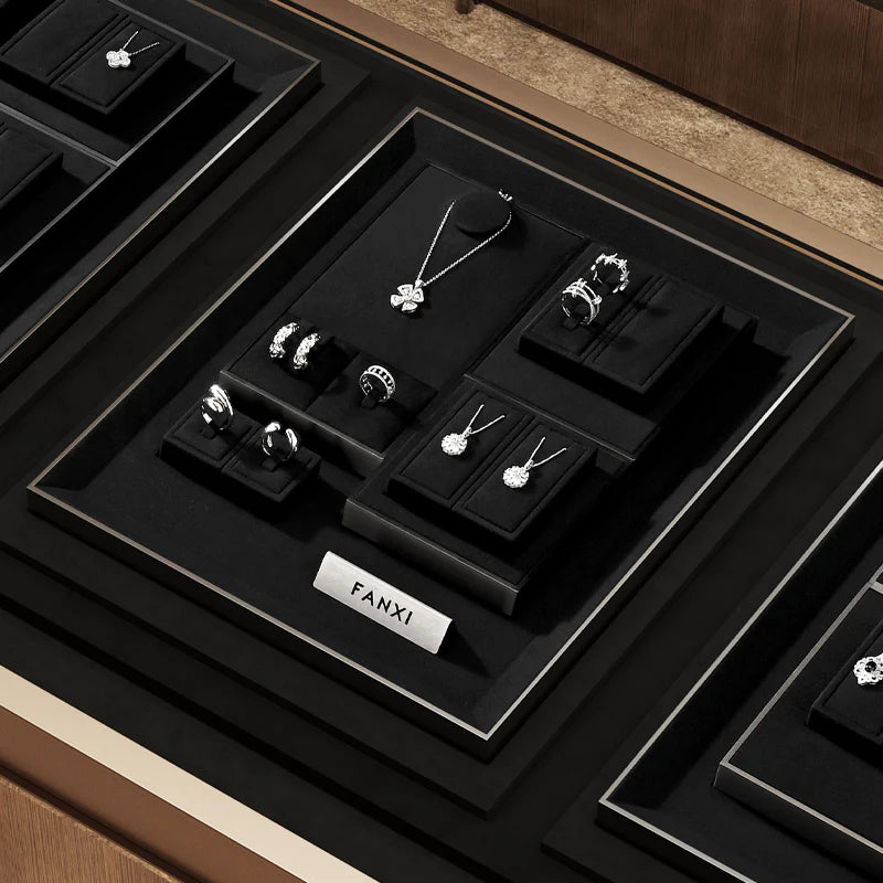 OIRLV high quality Black Metal luxurious jewelry display：TT369