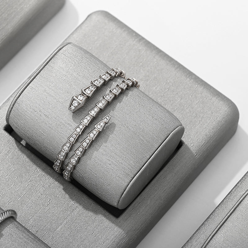 Silver Gray Rings Necklace Bracelet Jewelry Display Set TT240