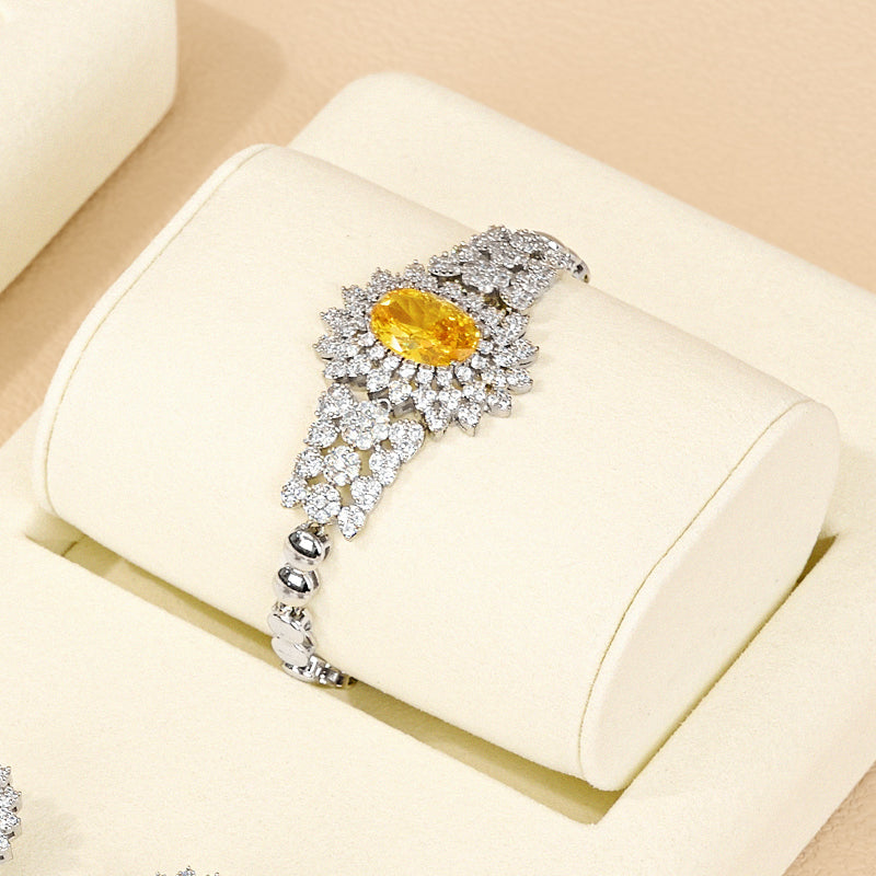 Oirlv Beige Jewelry Display Props Microfiber Jewelry Organizer Ring Necklace Watch Display Stand： TT220