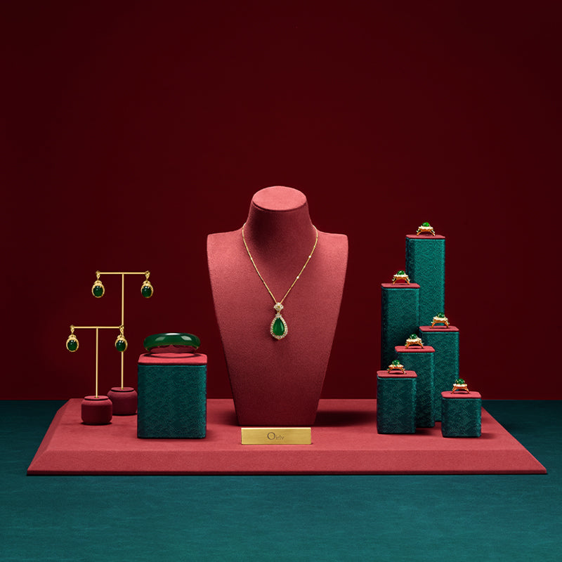Custom Green and Red Microfiber leather jewellery display:TT461
