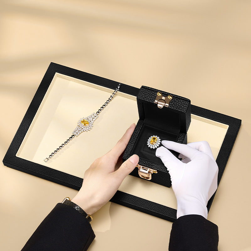 Lychee-patterned ring box.H20701
