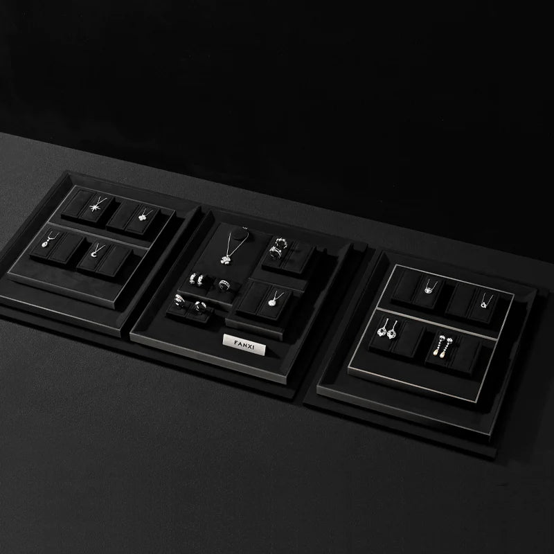 OIRLV high quality Black Metal luxurious jewelry display：TT369