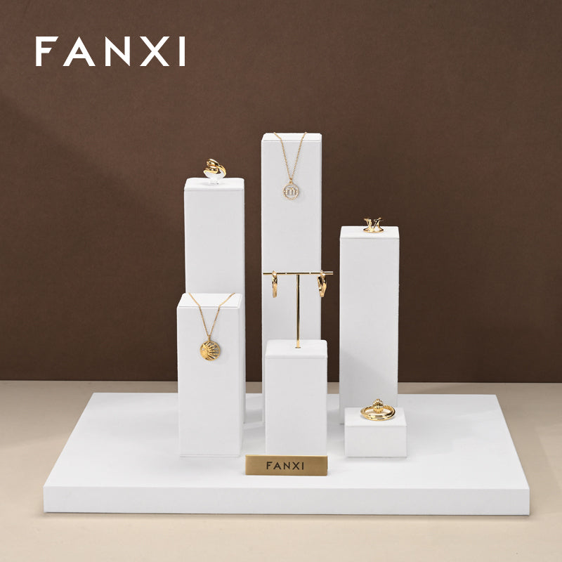 OIRLV luxury white microfiber jewellery display set ：TT184