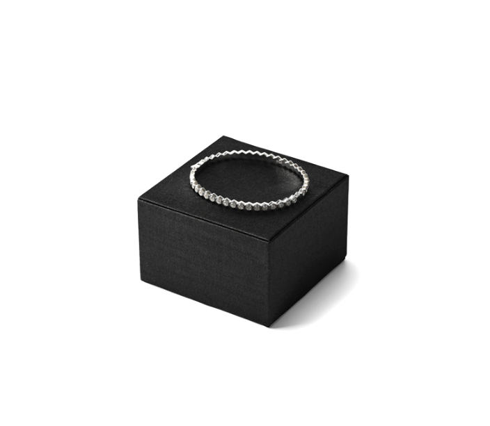 OIRLV Wholesale Black Leather Jewelry Display ：J012