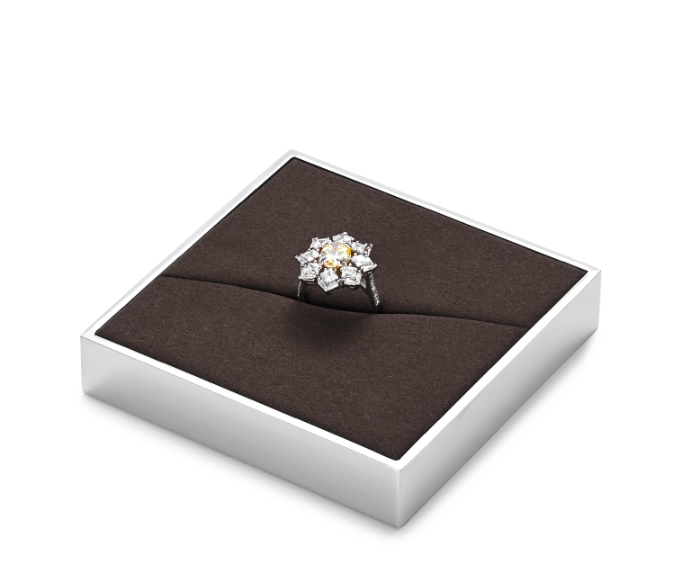 OIRLV luxury brown colour microfiber jewelry exhibitors with glossy metal ：JS112