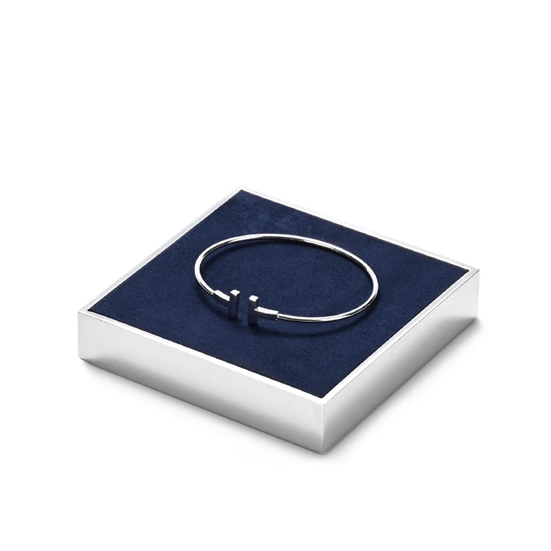 OIRLV new arrival blue microfiber jewelry exhibitor with smoonth matel ：JS113