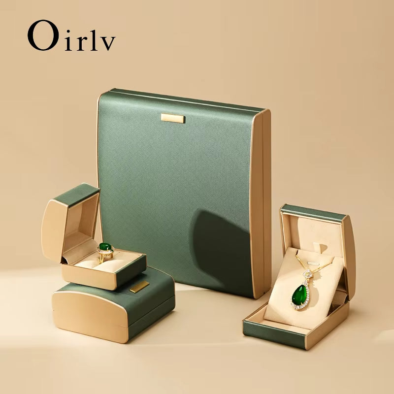 Green acrylic and leather Jewelry box:H177