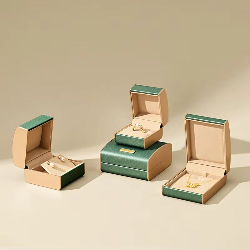 Green acrylic and leather Jewelry box:H177