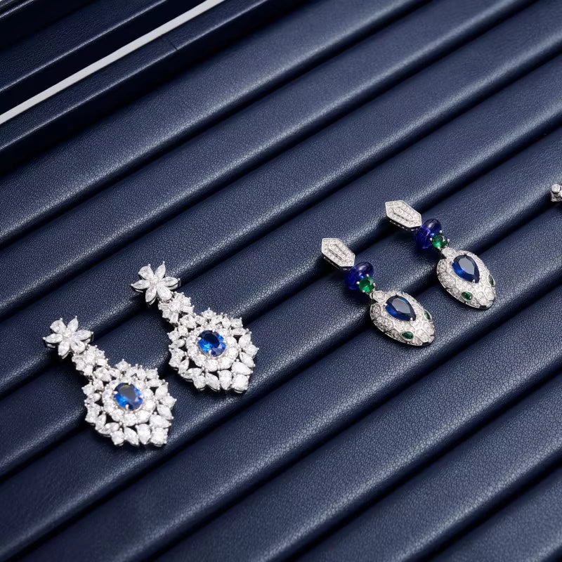 Blue Leather Jewelry Display Case X056