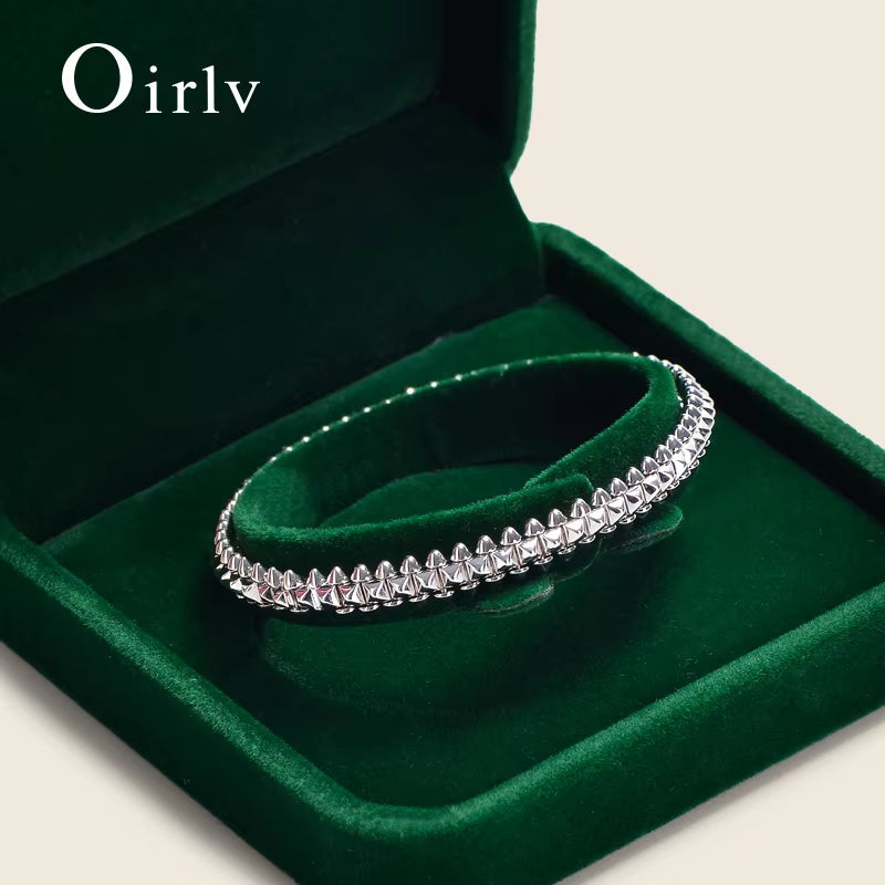 Dark Green Round Corner Velvet Bracelet Chain Gift Box H070