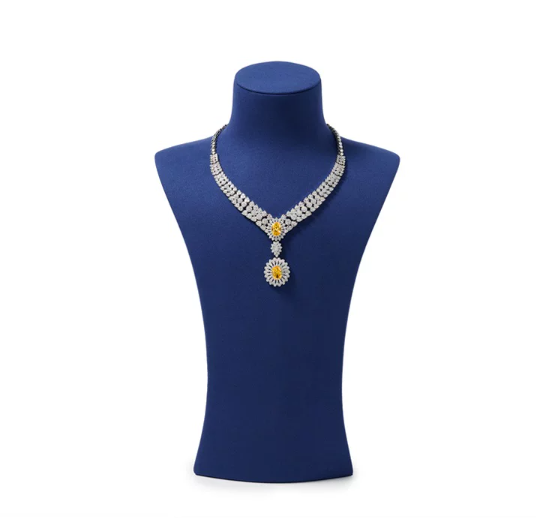 OIRLV Fashion Microfiber Polychrome Jewelry Bust ：RX120