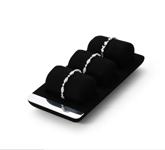 OIRLV black microfiber jewellery display with glossy metal : TT257