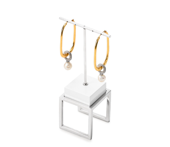 OIRLV factory white PU leather jewelry display with metal frame : TT277