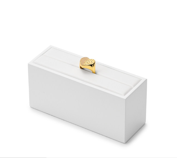 OIRLV factory white PU leather jewelry display with metal frame : TT277