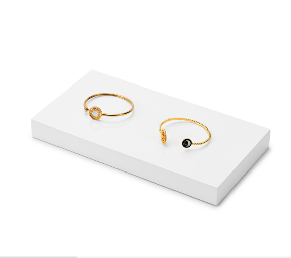 OIRLV factory white PU leather jewelry display with metal frame : TT277