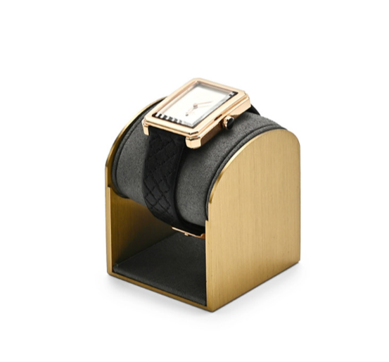 OIRLV high end Black Baking paint and metal jewelry display : TT330