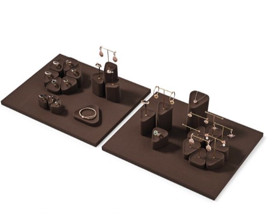OIRLV Premium-style jewelry display stands—high-end props for rings and necklaces.