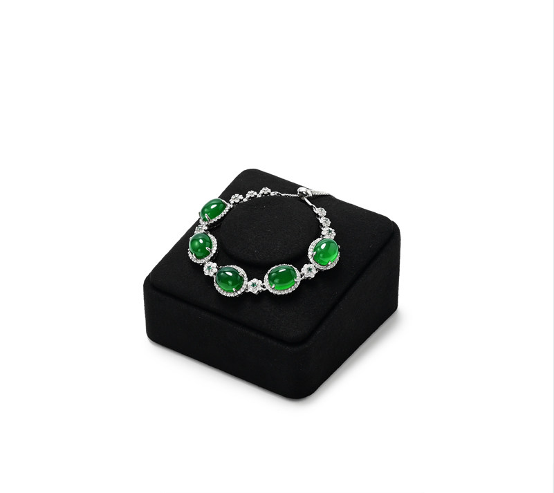 OIRLV New arrival black Microfiber luxury jewellery display ：TT422