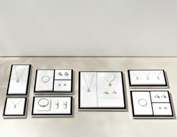OIRLV Premium-style jewelry display stands—high-end props for rings and necklaces.