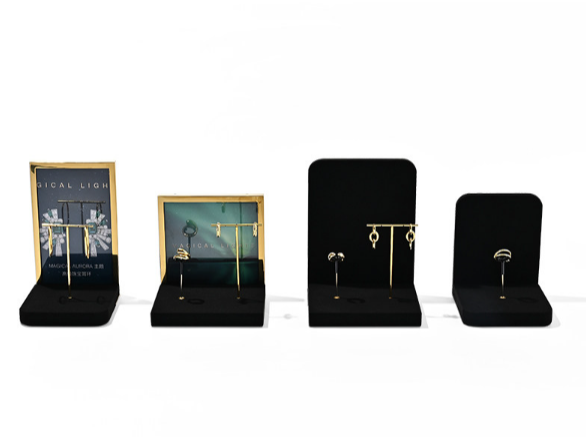 OIRLV Premium-style jewelry display stands—high-end props for rings and necklaces.
