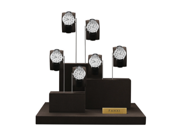 OIRLV Premium-style jewelry display stands—high-end props for rings and necklaces.