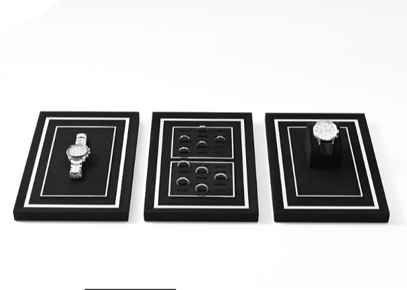 OIRLV Premium-style jewelry display stands—high-end props for rings and necklaces.