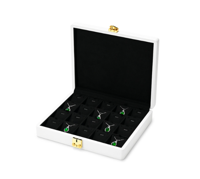 OIRLV Custom Velvet & Leather Jewelry Box : X067004A1