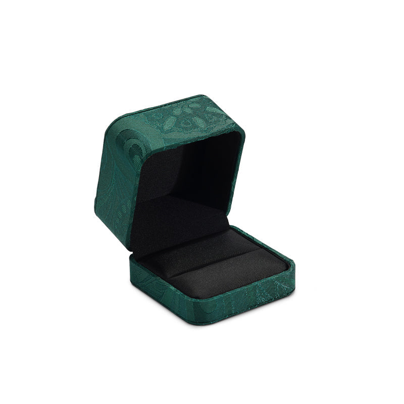 Green Silk Necklace Pendant Gift Box H118