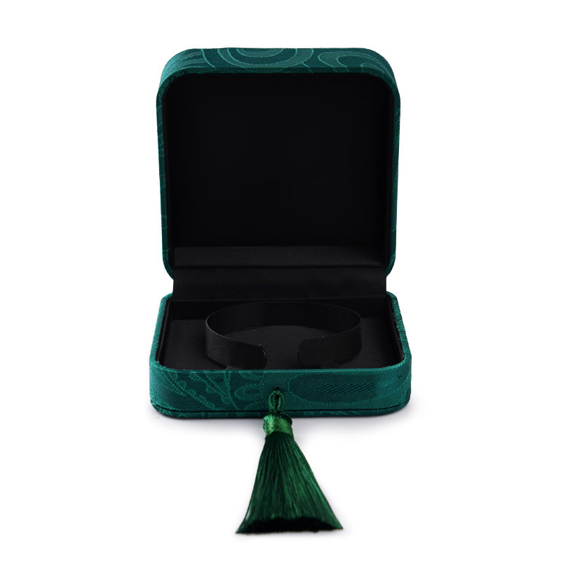 Green Silk Tassel Ring Gift Box H122
