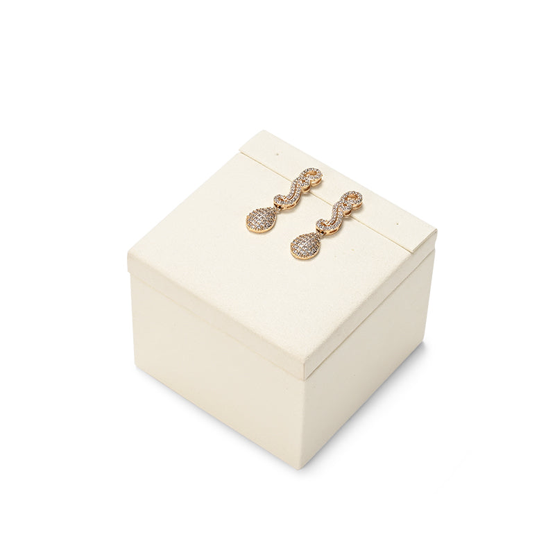 Beige Rings Necklace Earrings Jewelry Display Set TT232